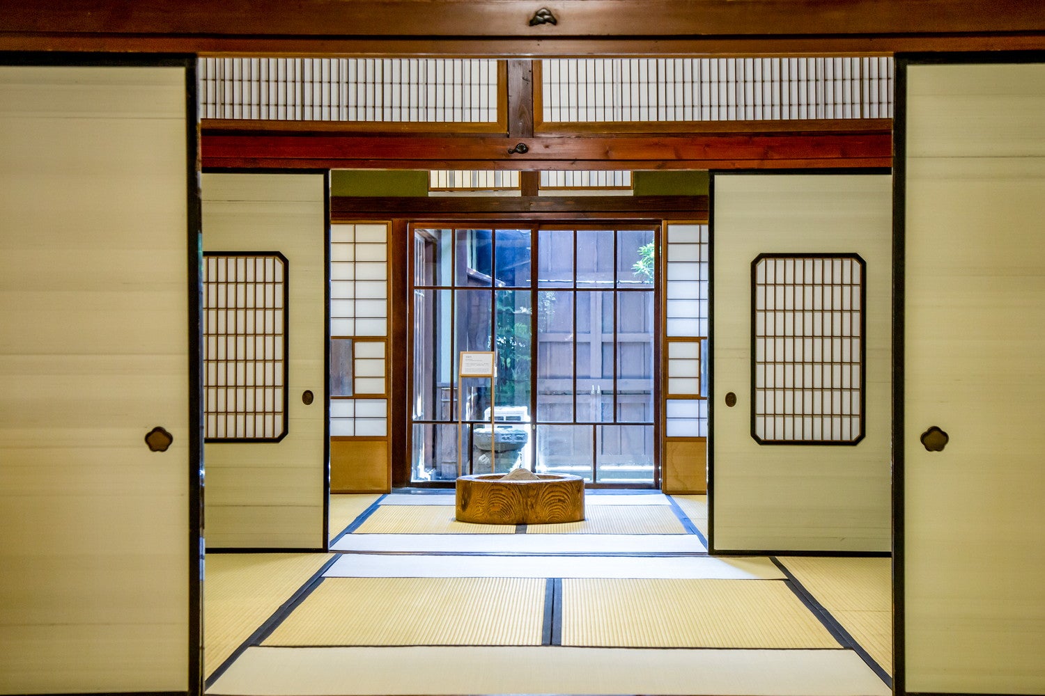 昭和初期に増築した「シンザシキ」。昭和初期のモダンな装飾を見ることができます／提供画像