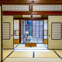 昭和初期に増築した「シンザシキ」。昭和初期のモダンな装飾を見ることができます／提供画像