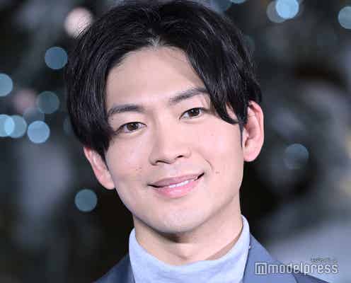 松下洸平“萌え袖”オフショットが話題 ポーズにも注目集まる「彼氏感」「かっこいい」