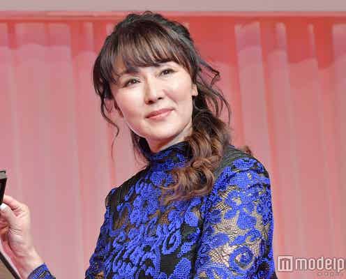 浅野ゆう子、結婚後初の公の場 指輪の値段は?祝福飛び交う