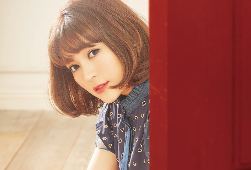 chay、ドアから顔をのぞかせる姿が可愛すぎる！「あなたに恋をしてみました」クリエイターと再タッグ