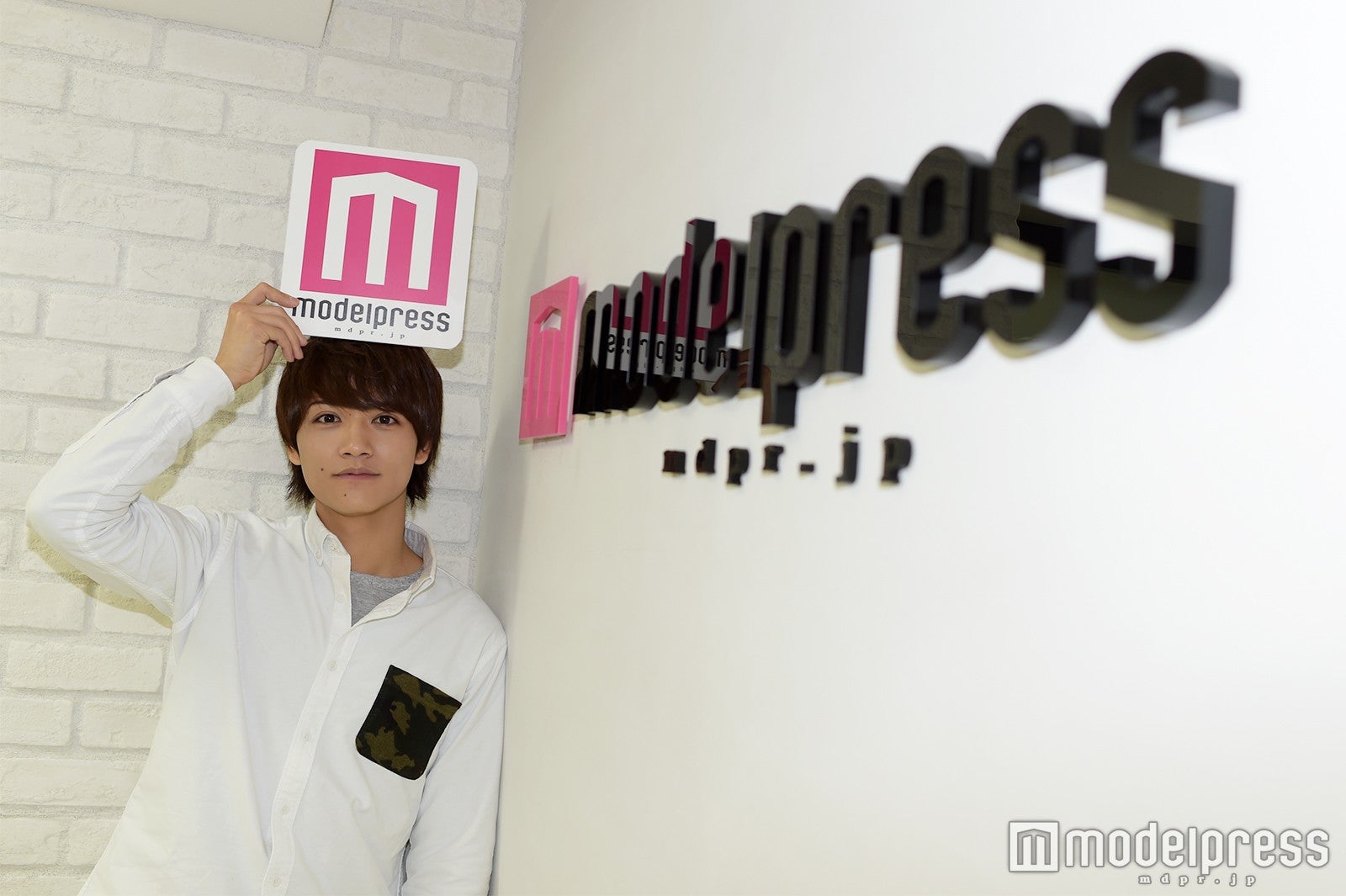 藤田富さんがモデルプレスに来社！（C）モデルプレス