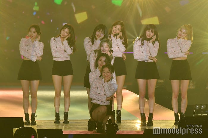 TWICE(C)モデルプレス