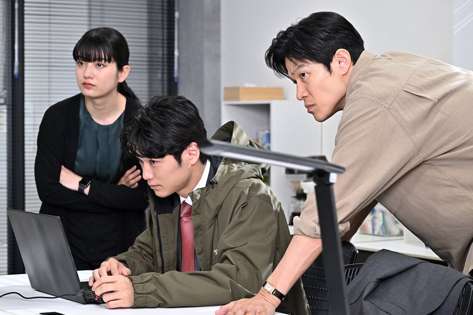 蒔田彩珠、中川大輔、鈴木亮平「リブート」第5話（C）TBS