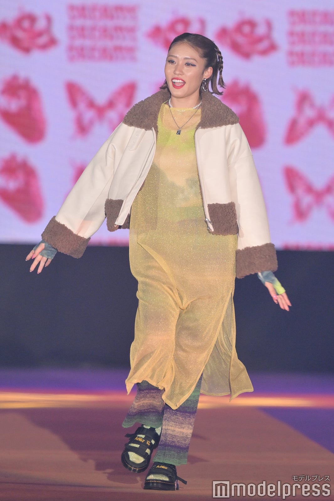 （C）モデルプレス