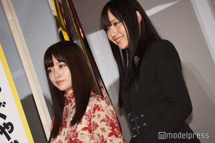 橋本環奈、浅川梨奈(C)モデルプレス