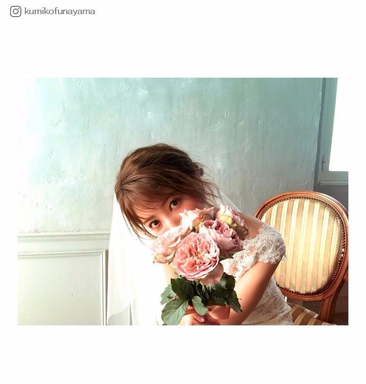 ウェディングドレス姿を披露／くみっきーInstagramより