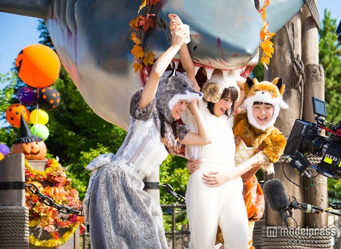 広瀬すず(中央)