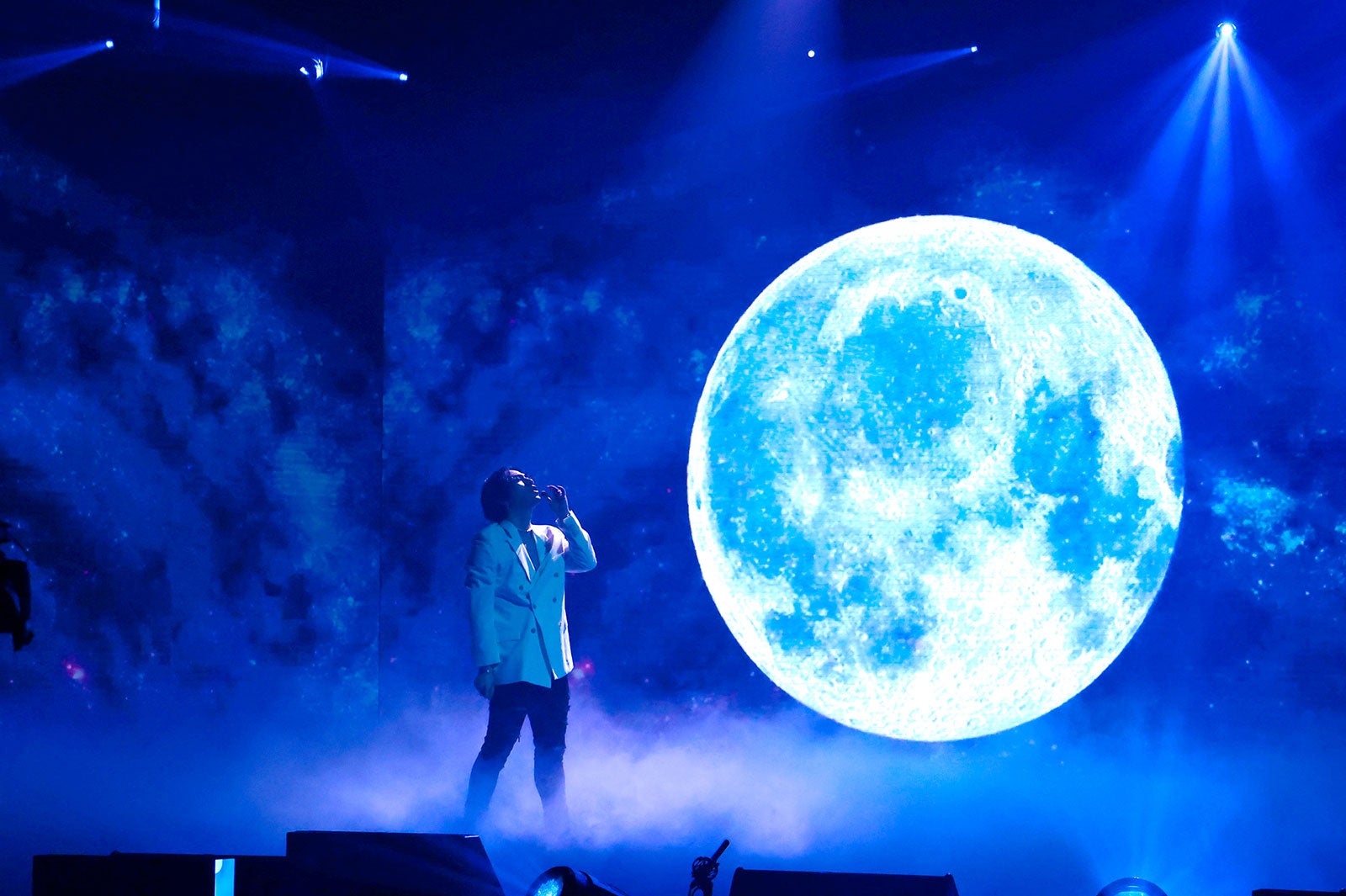 配信ライブ『LIVE×ONLINE INFINITY　三代目 J SOUL BROTHERS 10th ANNIVERSARY ～JSB HISTORY～』より（提供写真）