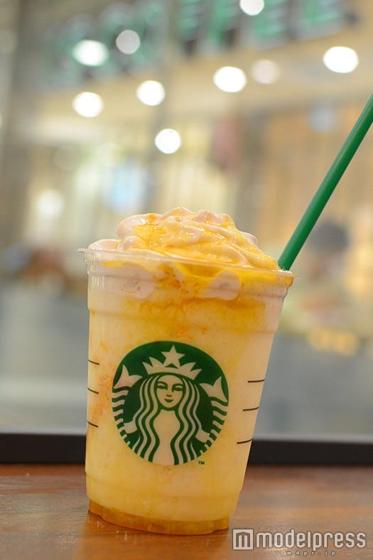 白とイエローの色合いにテンション上がる(C)モデルプレス