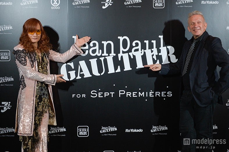 （左から）高見沢俊彦、ジャンポール・ゴルチエ氏