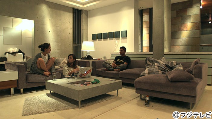 みのり、美月、アーマン『TERRACE HOUSE BOYS & GIRLS IN THE CITY』10th WEEK(C)フジテレビ/イースト・エンタテインメント