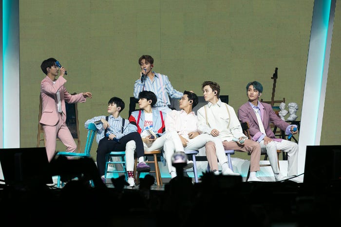 SEVENTEEN(写真提供:プレディスエンターテイメント)