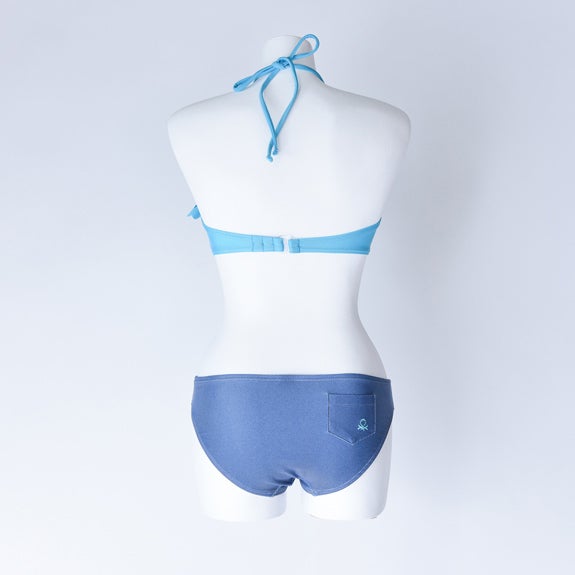 ワンカラーフリルビキニ「BENETTON」10,000円(＋税)