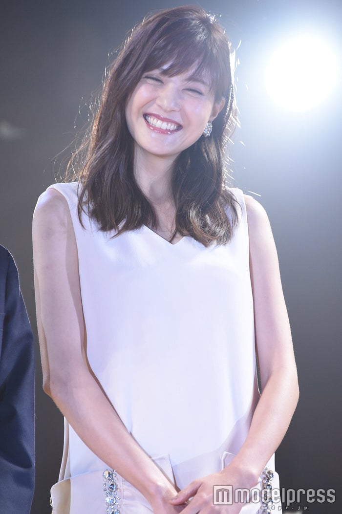 新婚 佐藤ありさ 理想の夫婦像を明かす 長谷部誠選手と結婚 モデルプレス 新婚 佐藤ありさ 理想の夫婦像を明かす 長谷部誠選手と結婚 モデルプレス