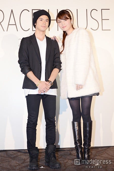 (左から)菅谷哲也 、島袋聖南