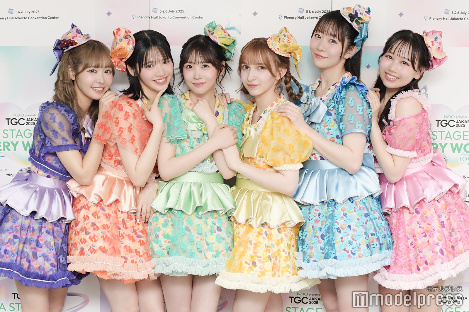 【どんな意味？】FRUITS ZIPPERがジャカルタライブで覚えた「ムナリ ドゥンガン イムット ヤ！」「マナスワラニャー！」