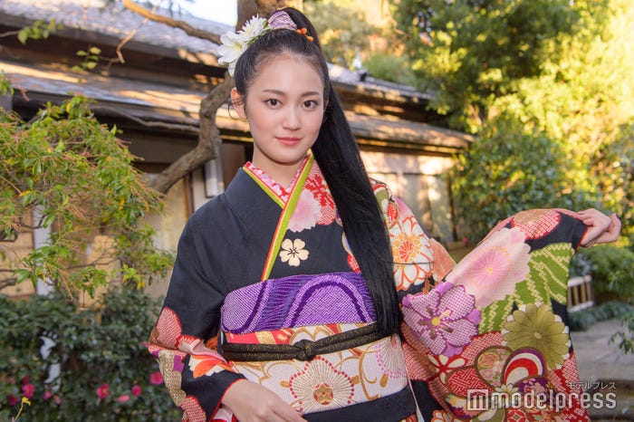 吉本実憂(C)モデルプレス