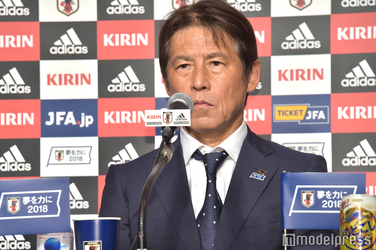W杯日本代表帰国 会見全文 前編 小さい選手 の熱い存在 長谷部誠が振り返る4年 西野朗監督がかけた言葉 モデルプレス W杯日本代表帰国 会見全文 前編 小さい選手 の熱い存在 長谷部誠が振り返る4年 西野朗監督がかけた言葉 モデルプレス