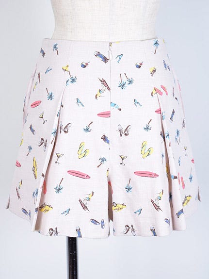 ビーチ柄ショートパンツ「deicy」14,040円(税込)