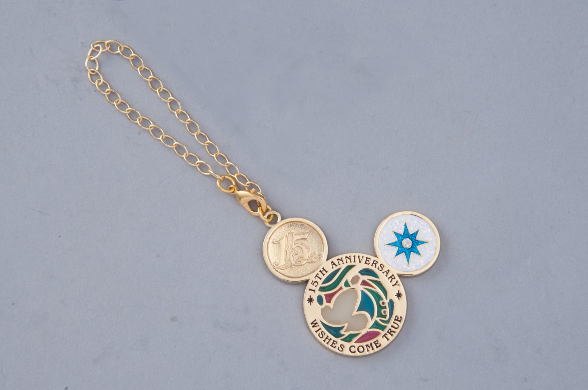 バッグチャーム￥1600（C）Disney