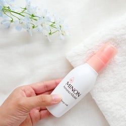 優しくメイクを落とせる《乳液クレンジング》に注目!そのやり方って?