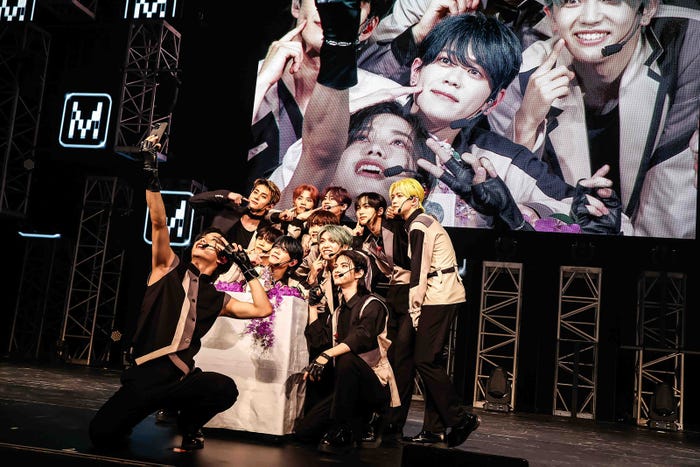 INI/「M」PREMIUM SHOW CASEより(C)LAPONE ENTERTAINMENT