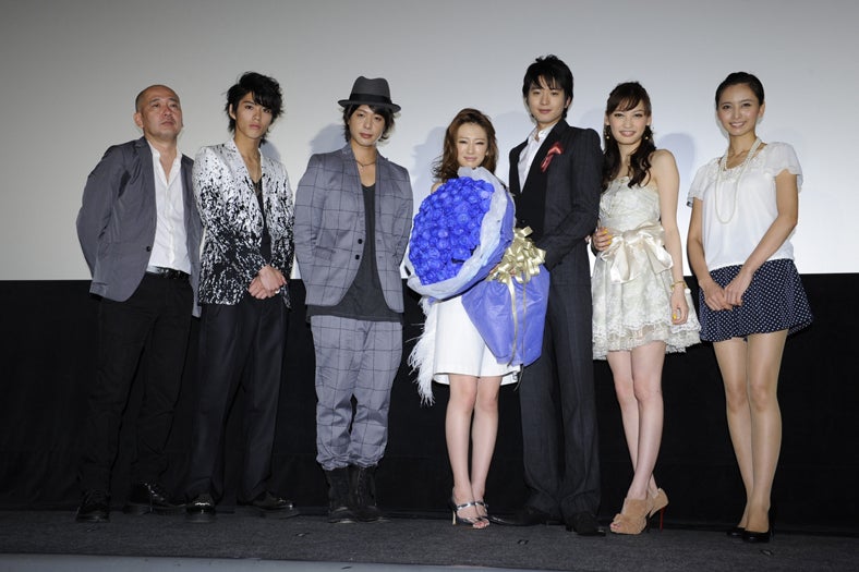 向井理、北川景子に100本のバラをサプライズプレゼント