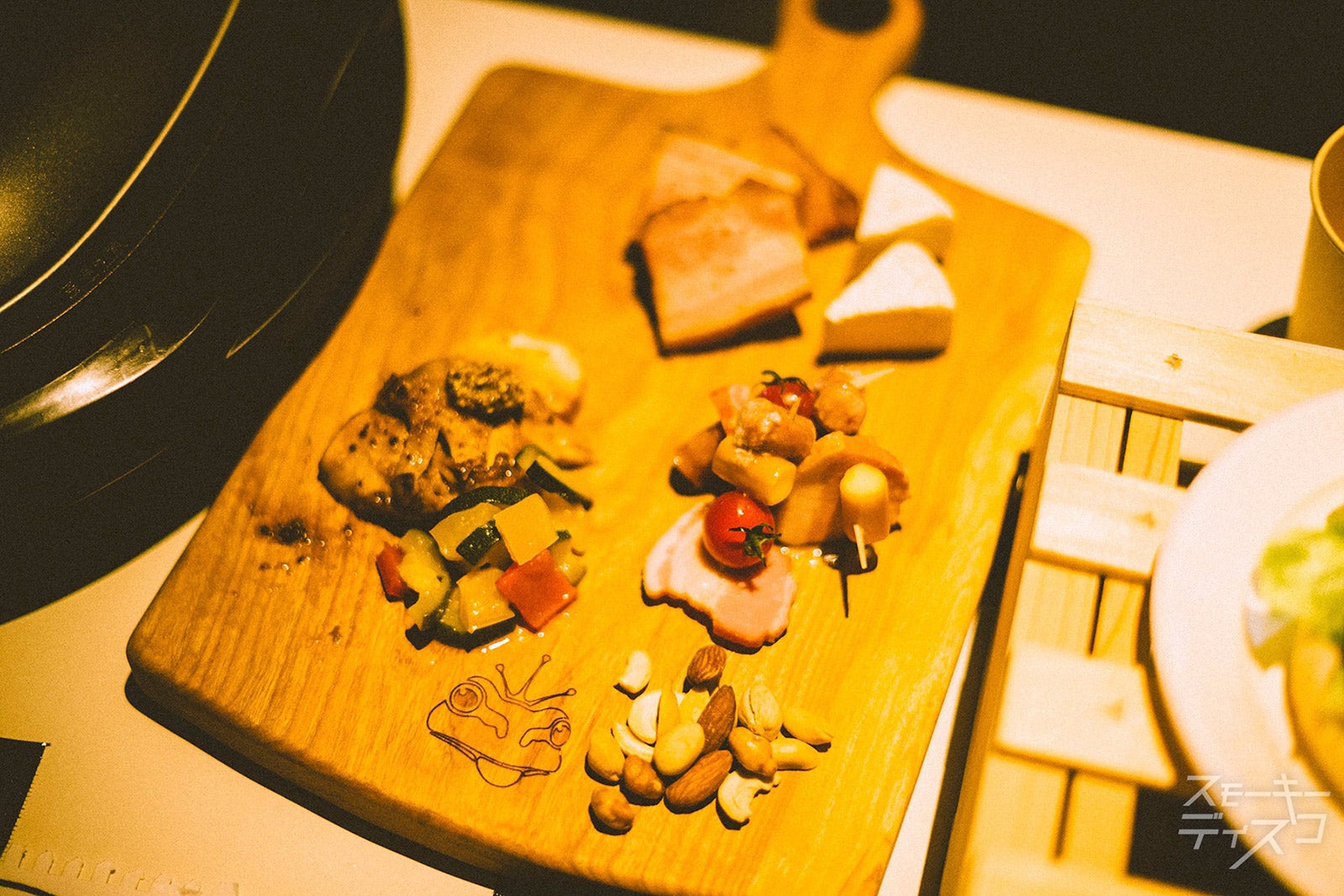 スモークフード／画像提供：アフロ＆コー