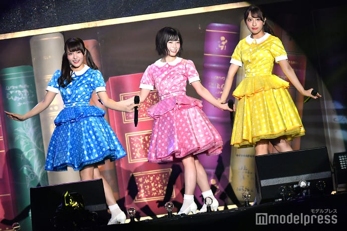 高瀬愛奈、東村芽依、井口眞緒 (C)モデルプレス