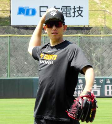 巨人・戸郷 菅野150勝に刺激 3度目の正直、今季初星へ前回対戦5失点のヤクルト戦「借りを返したい」19日先発