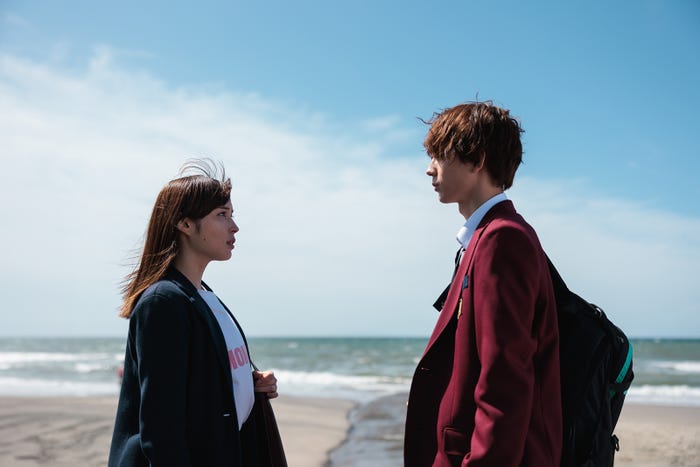 広瀬アリス、水沢林太郎「なんで私が神説教」第4話(C)日本テレビ