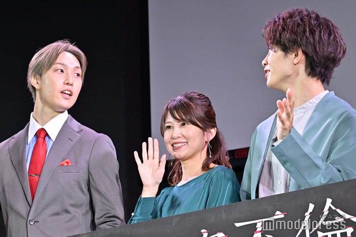(左から)堀夏喜、佐津川愛美、草川拓弥(C)モデルプレス