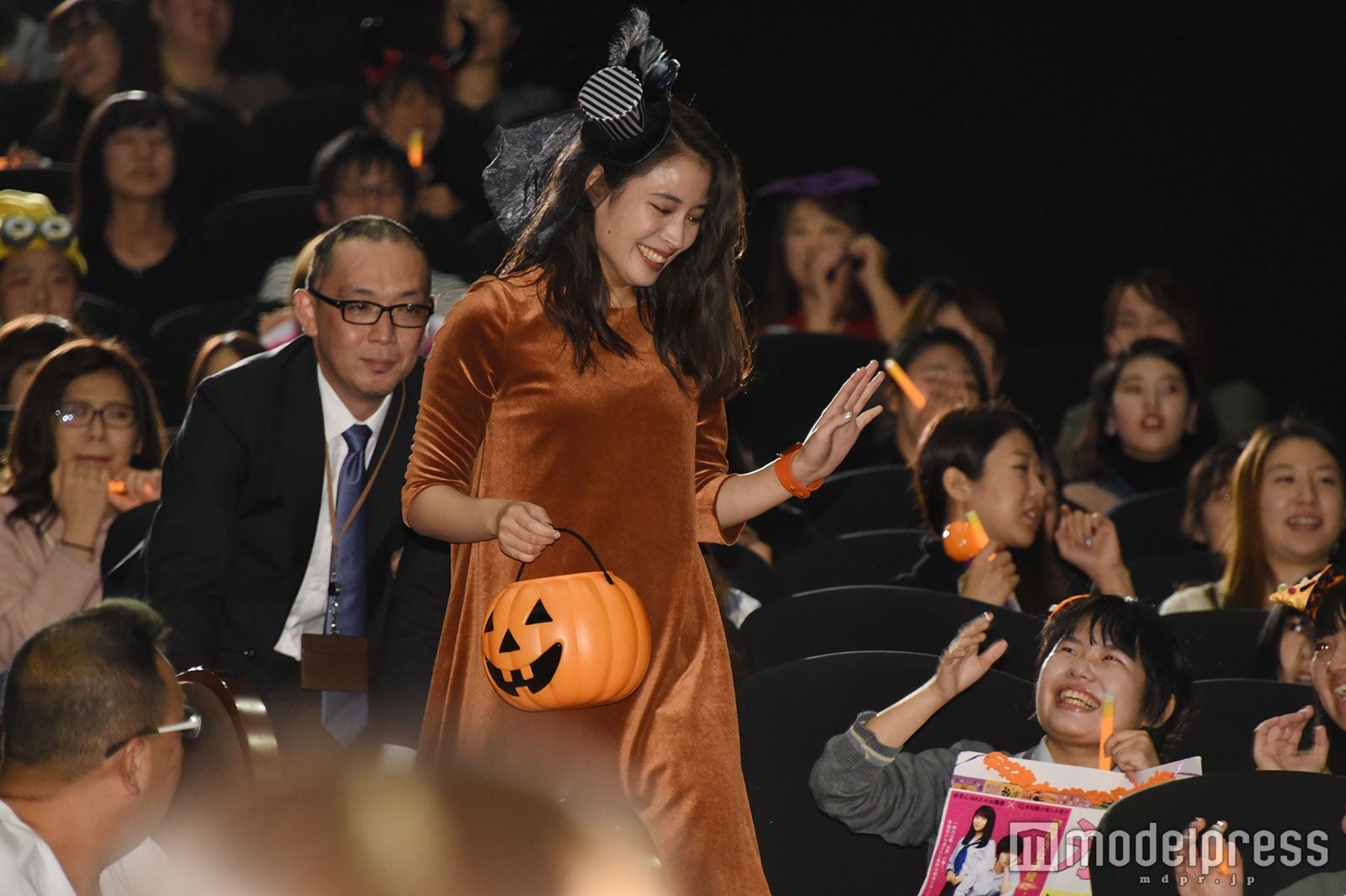 客席の間から登場した広瀬アリス （C）モデルプレス