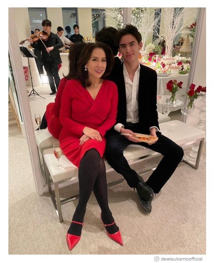 カリナさん、キランさん／デヴィ夫人Instagramより