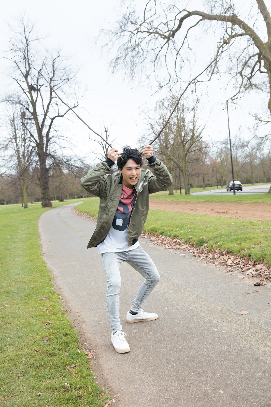 ユースケ／ユースケ写真集『どんどん超特急の魅力に気づいちゃう？ロンドン・アイならぬ、超特急愛～◆』より（提供画像）