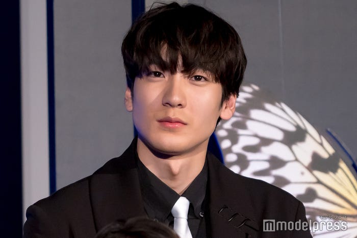 秋谷郁甫(C)モデルプレス