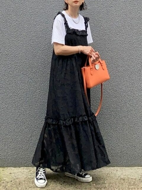 モノトーン　コーデ　夏