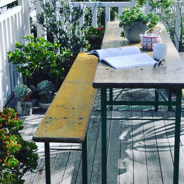 おしゃれなガーデンテーブルをdiyしよう 自作アイテムでお庭をもっと癒しの空間に モデルプレス