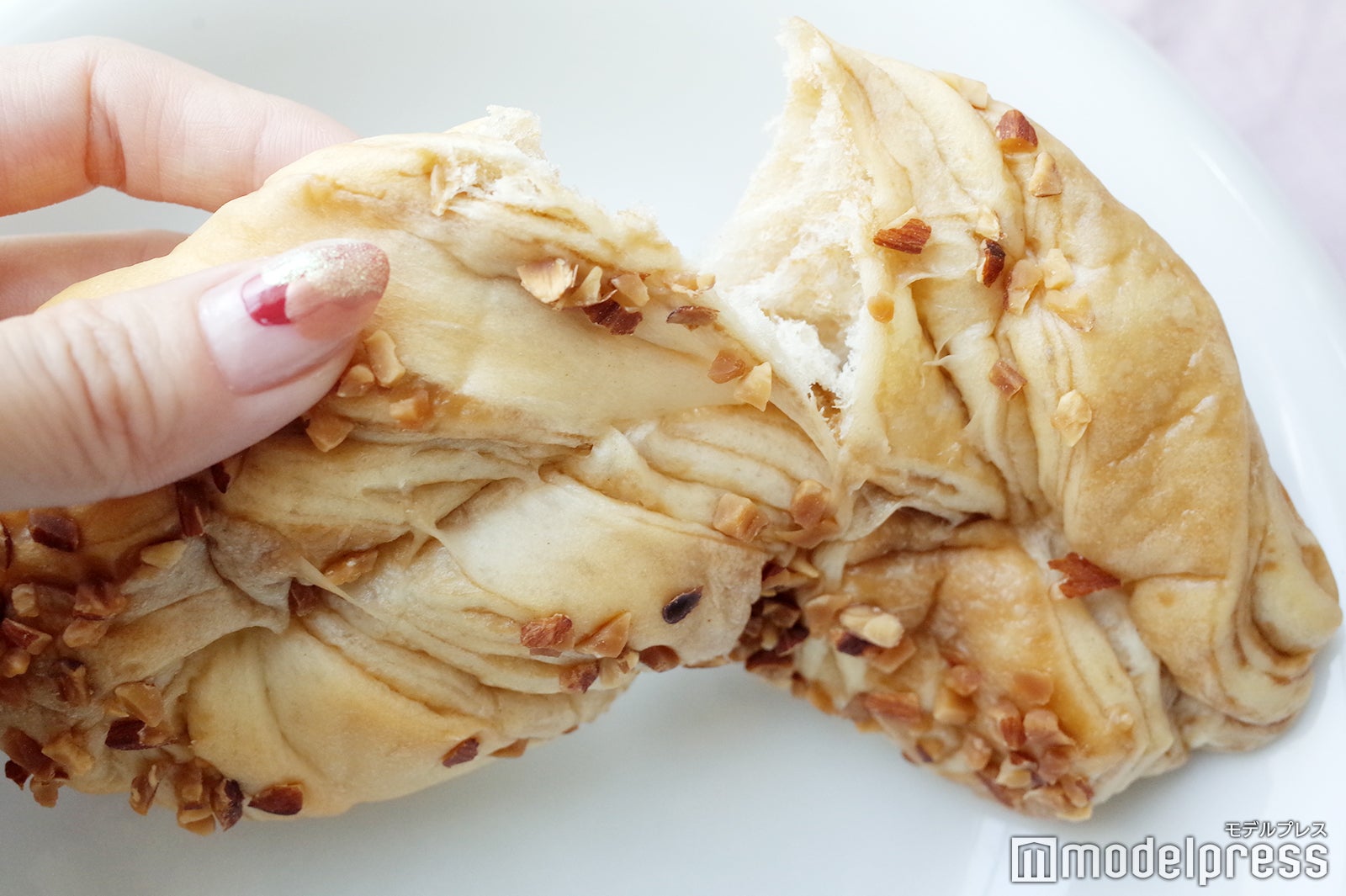 サイクルミー もちもちブレッドキャラメル＆アーモンド（C）モデルプレス