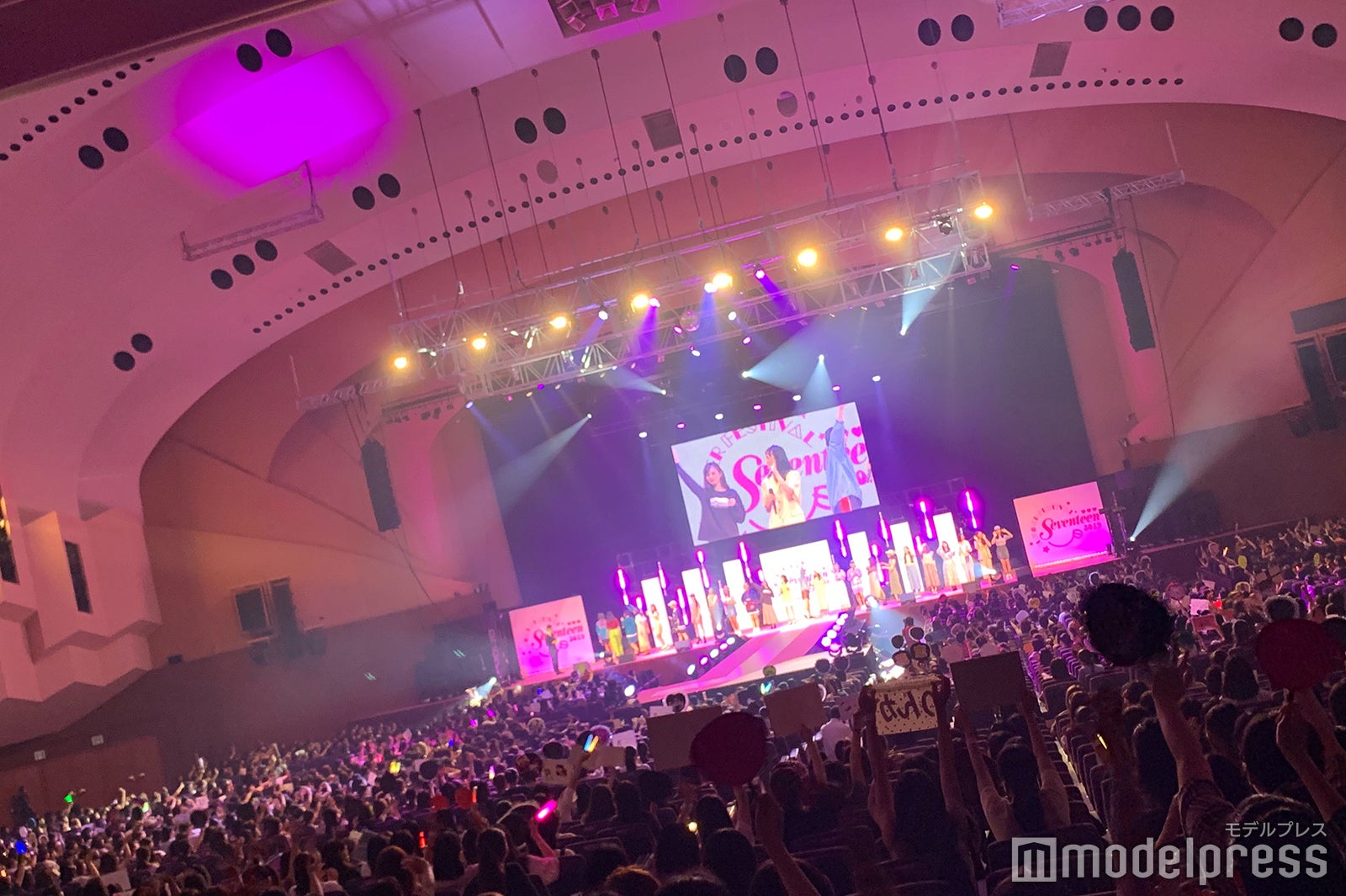 「Seventeen 夏の学園祭2019」内観（C）モデルプレス