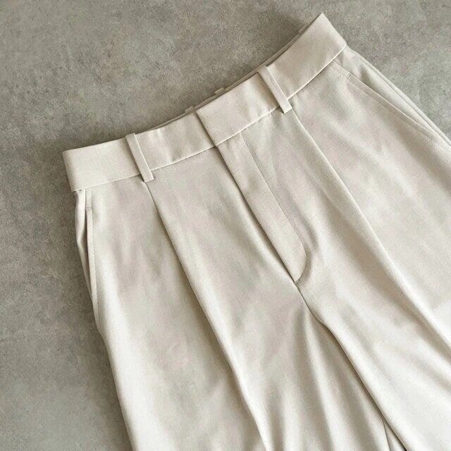 2025秋冬ユニクロタックワイドパンツ