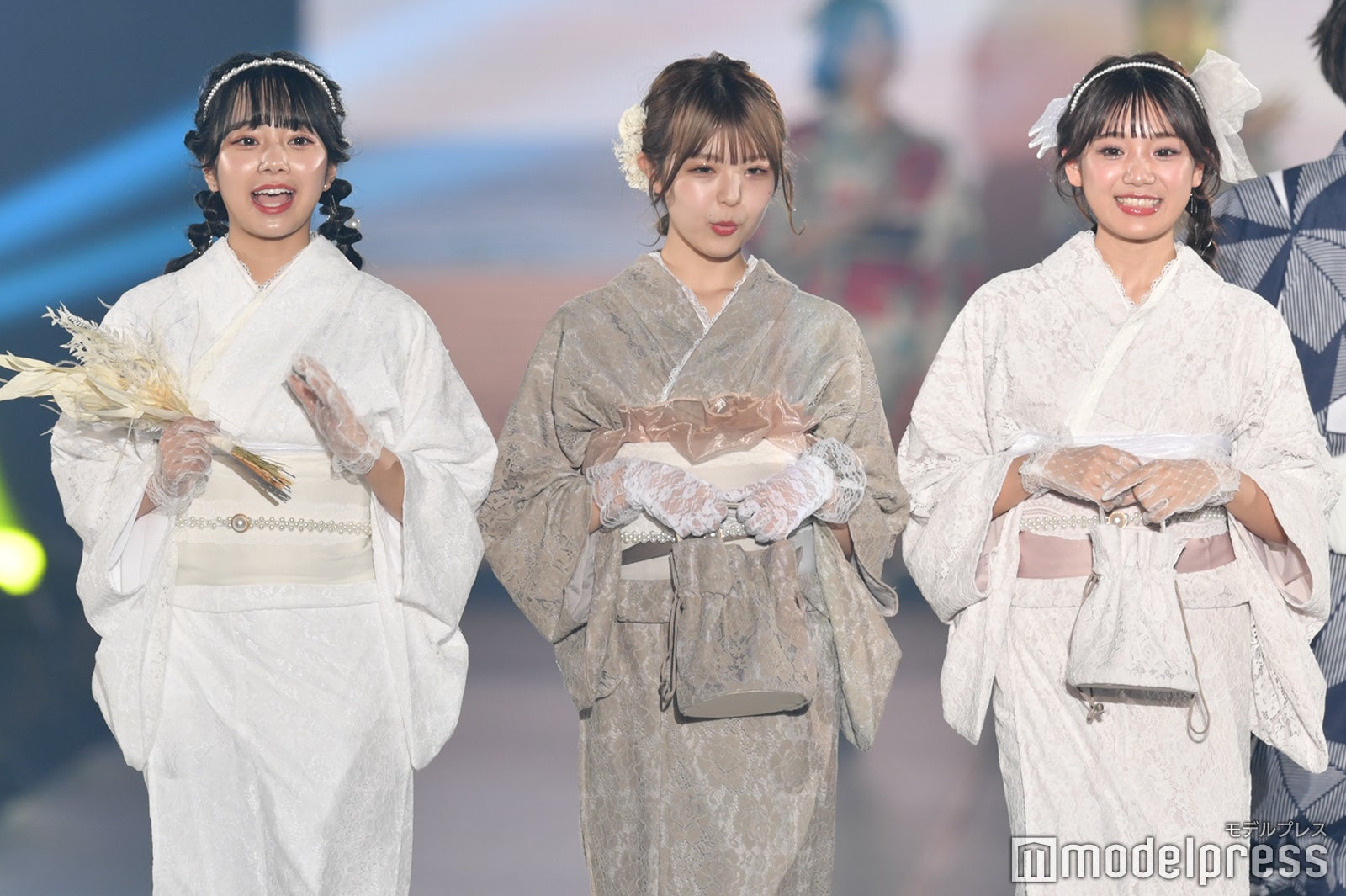 増田彩乃、折田涼夏、古澤里紗 （C）モデルプレス