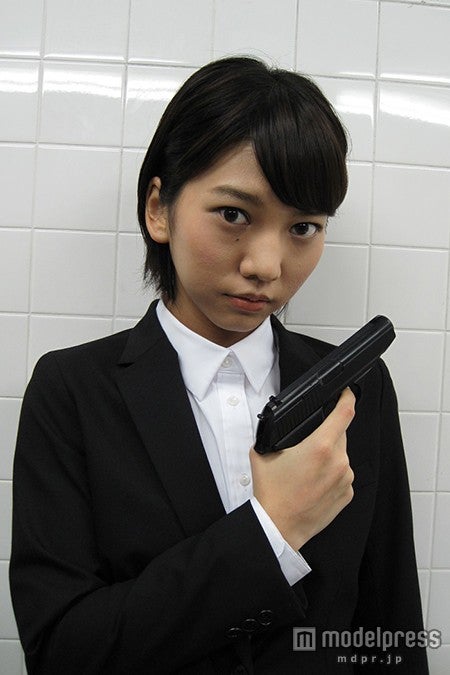 ショートヘアの高城亜樹