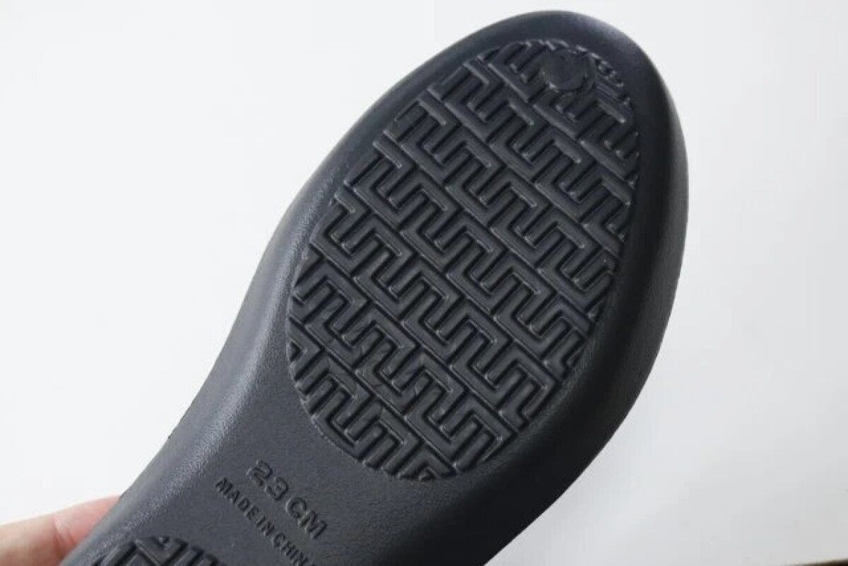 ダイソーのEVAパンプスの靴底のすべり止め加工