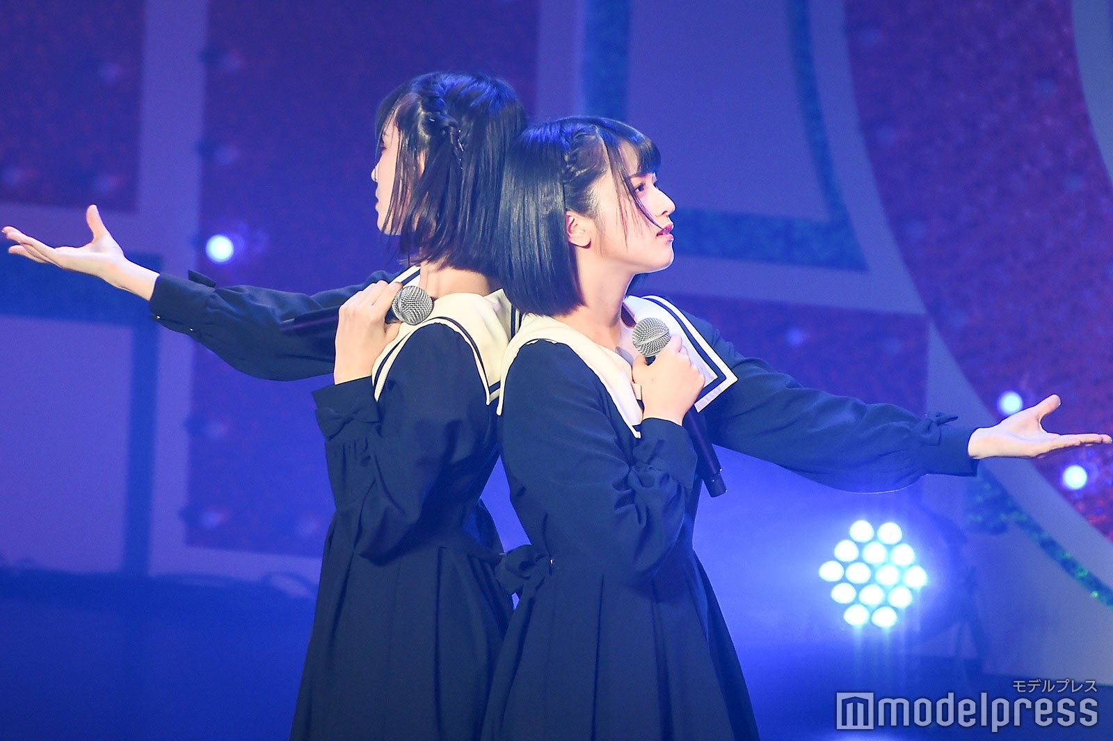 野口衣織、佐々木舞香／＝LOVEファーストツアー「今、この船に乗れ！」東京公演 （C）モデルプレス