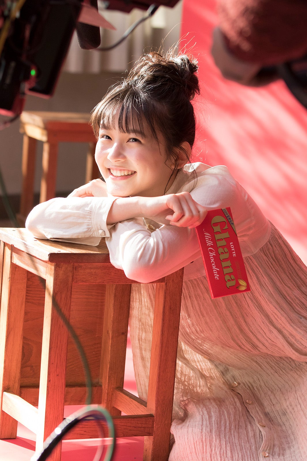 久間田琳加／新CMメイキングカット（提供画像）