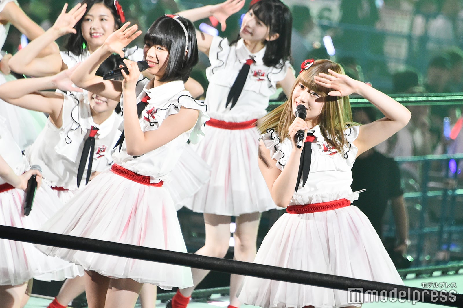 高倉萌香、加藤美南／「AKB48 53rdシングル 世界選抜総選挙」AKB48グループコンサート（C）モデルプレス