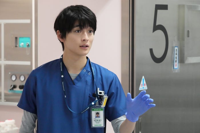 高橋文哉/「ドクターホワイト」第1話より(C)フジテレビ