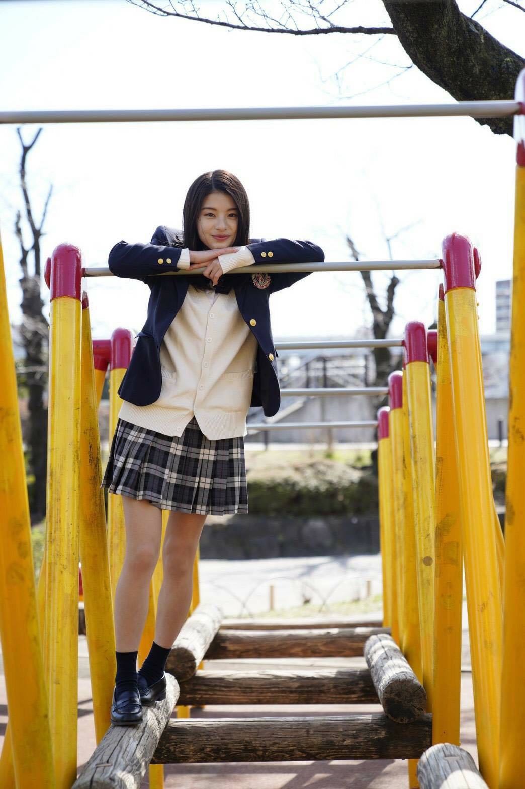 出口夏希／アザーカット（C）鈴木ゴータ ／ヤングマガジン